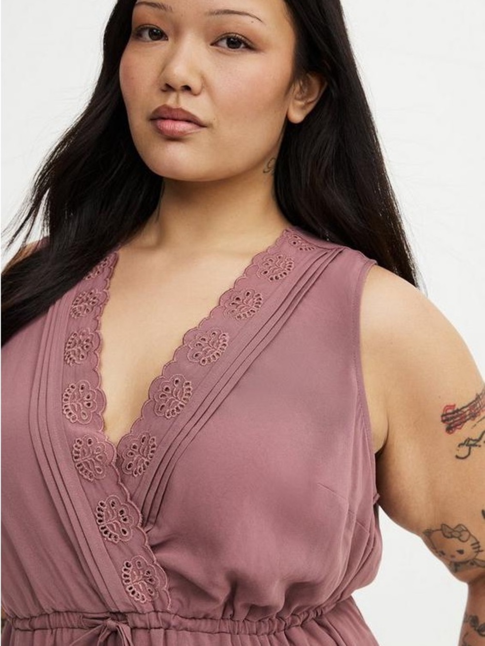 torrid Babydoll Surplice Top in Rose Taupe - Picture 3 of 6